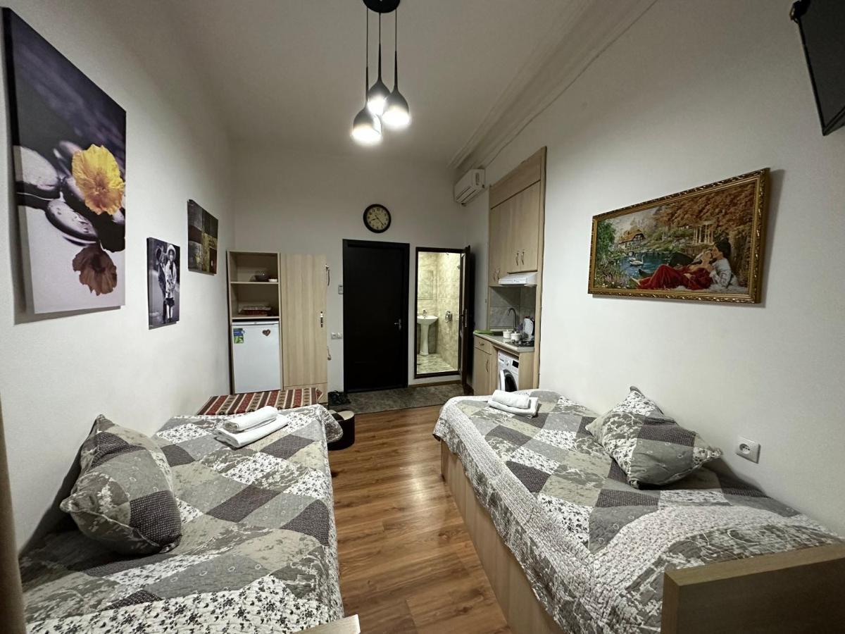 Leselidze Guest House ティビリシ エクステリア 写真